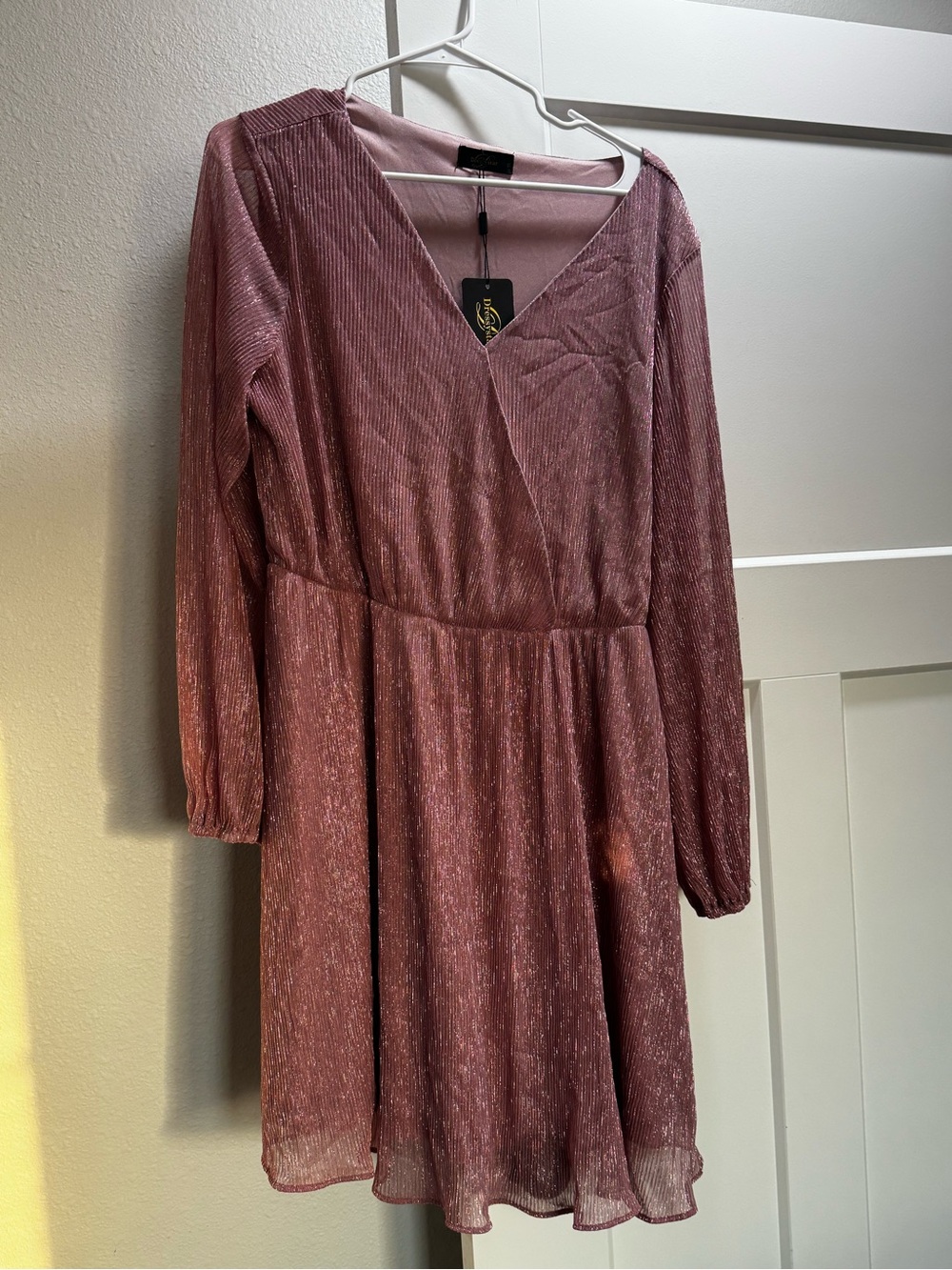 Shimmering Mauve V-Neck Long Sleeve Dress